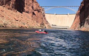 passeio de barco pela barragem glen canyon dam