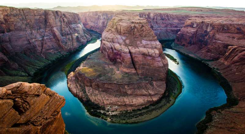 apresentamos a voce o gigante e imponente grand canyon localizado no estado do arizona